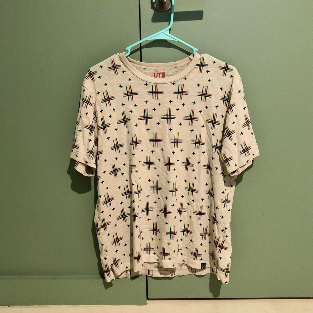 Uniqlo T-shirt